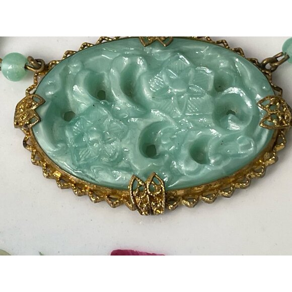 Vintage 1930s Green Molded Peking Glass Beaded Pendant Uranium Beads - Picture 11 of 16